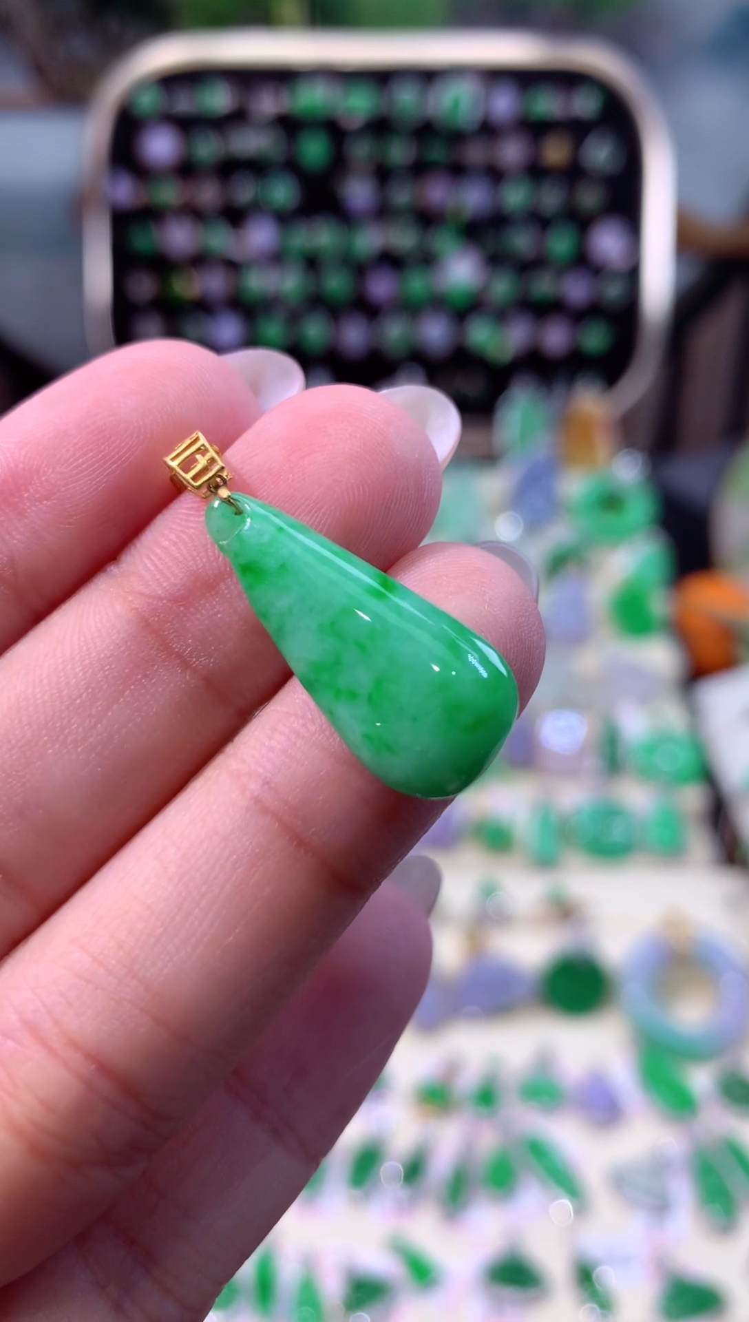 【闪购商品】翡翠颈饰18K金镶嵌缅甸天然A货翡翠