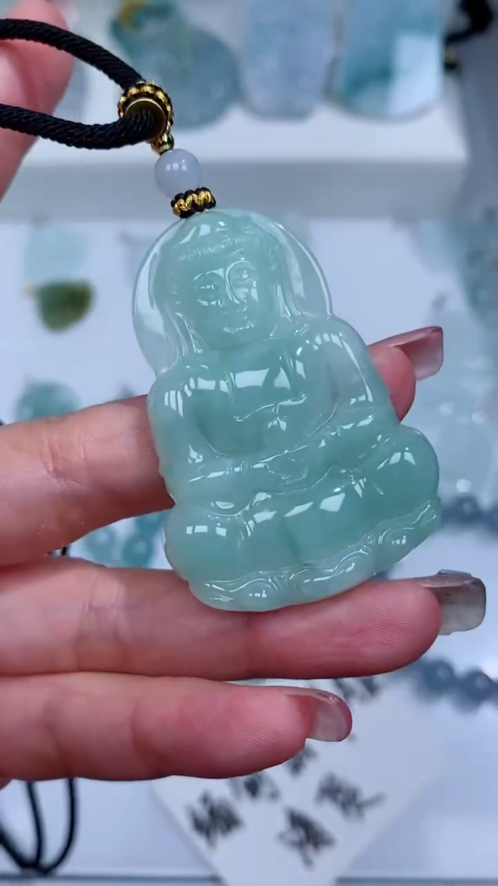 翡翠未镶嵌颈饰吊坠