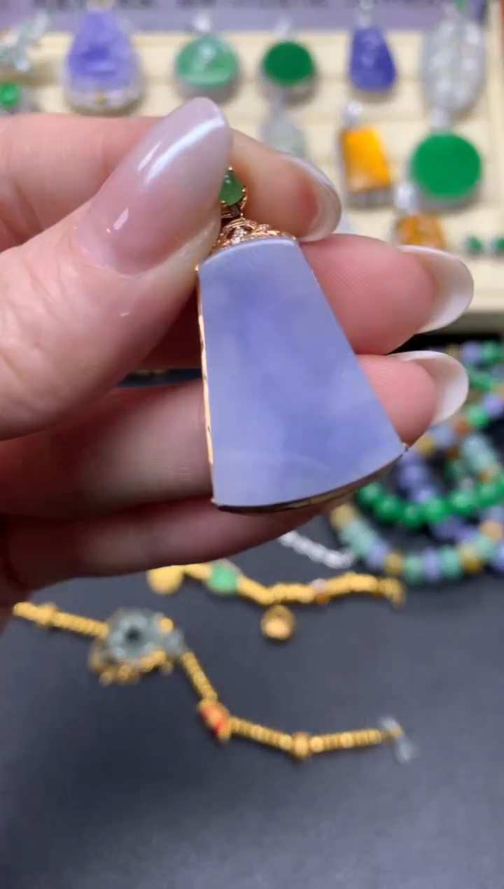 【闪购商品】翡翠吊坠(不含链)18K金镶嵌吊坠|2500+250