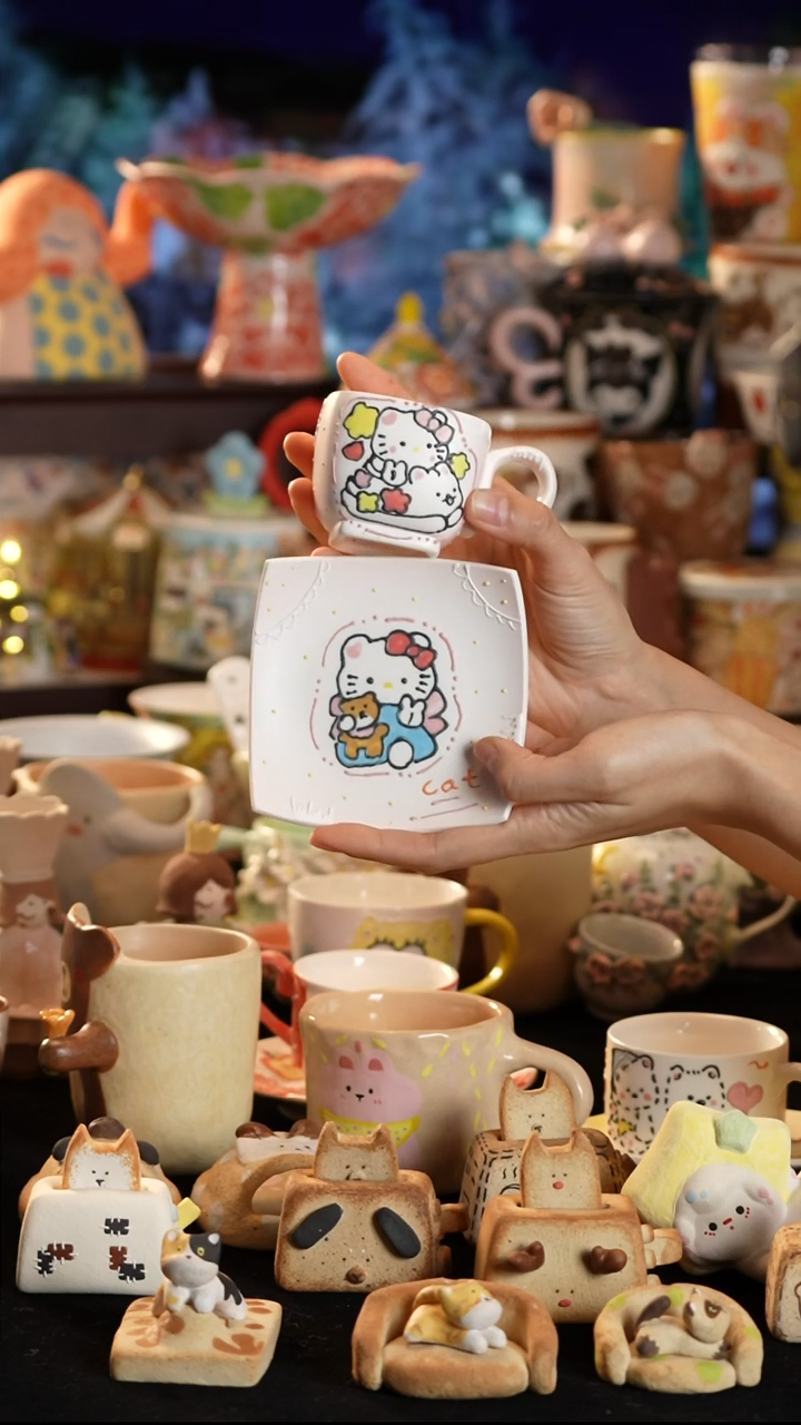 摆件陶景德镇釉下彩手绘设计师款陶瓷