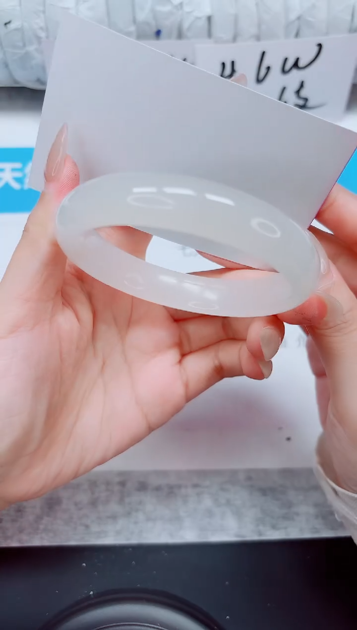 未镶嵌手镯石英质玉224-56