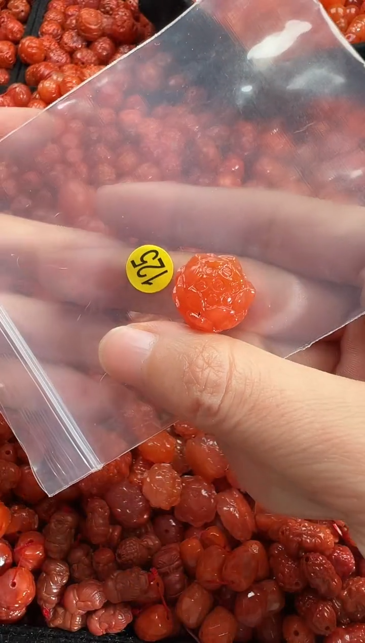 颈饰未镶嵌南红玛瑙1