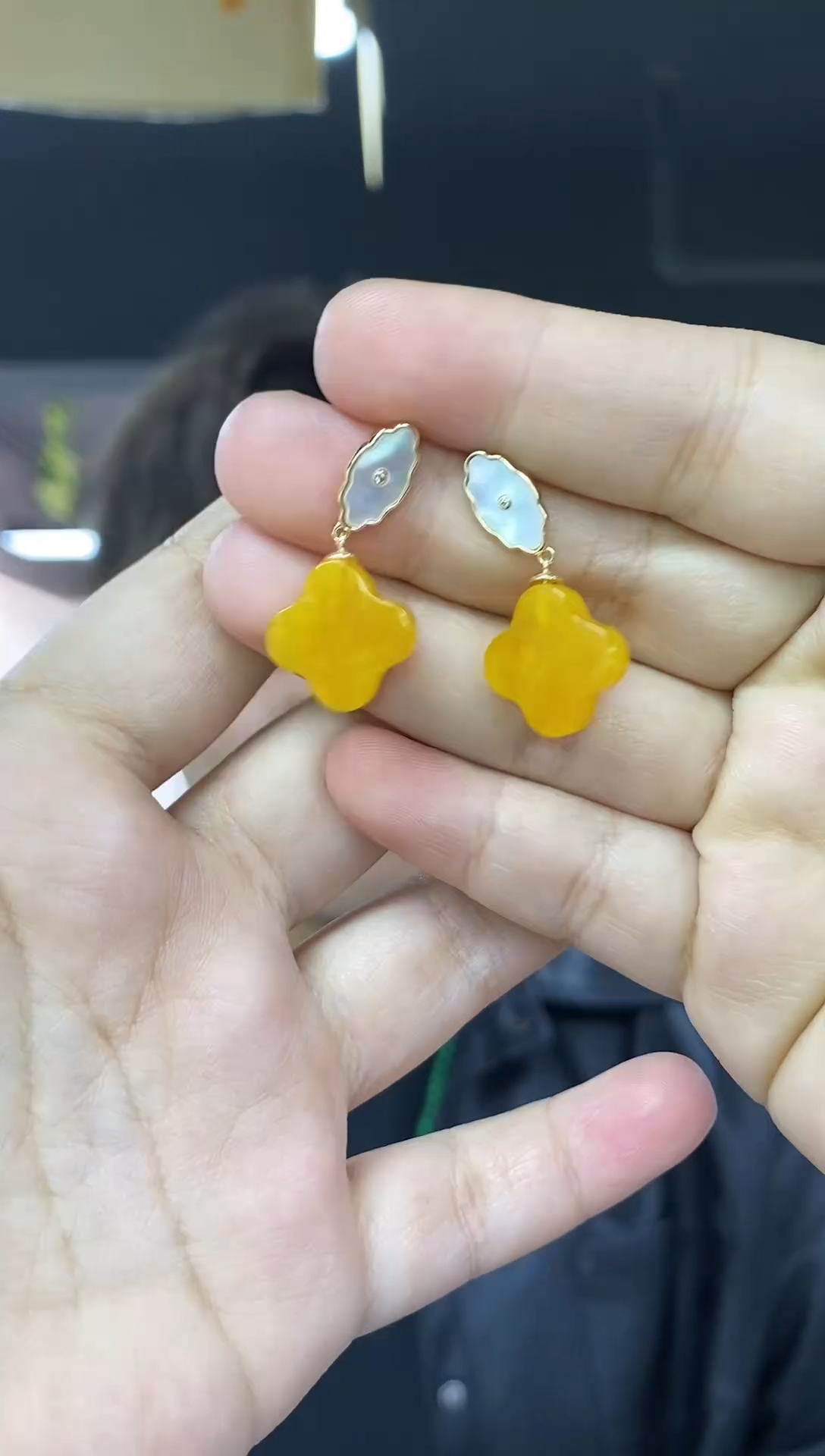 未镶嵌翡翠耳饰多样性发其一颜色微差