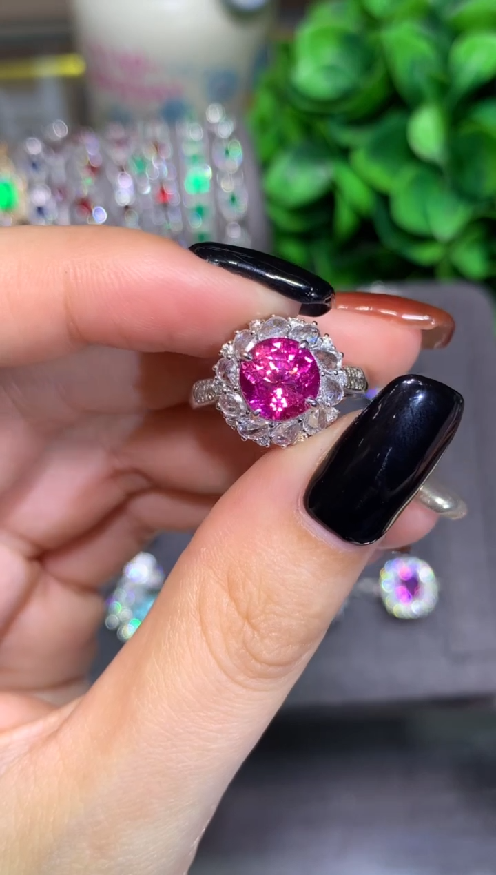 戒指彩色蓝宝石18K金镶嵌3.12CT