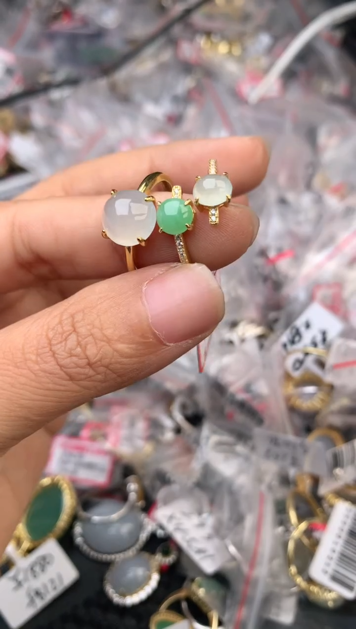银S925镶嵌戒指翡翠888              5