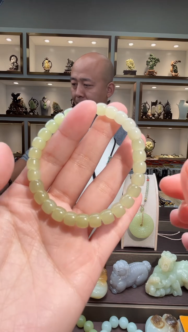 颈饰未镶嵌和田玉苏