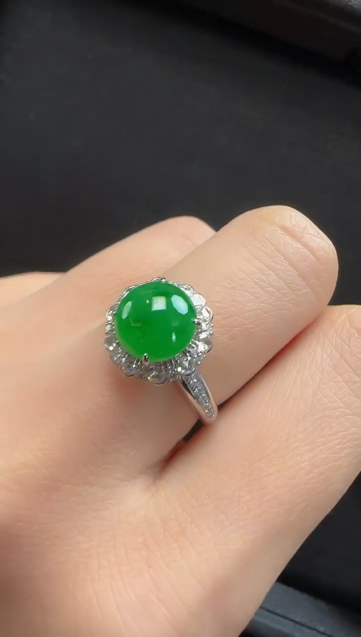 【闪购商品】翡翠戒指18K金镶嵌556蛋面一枚