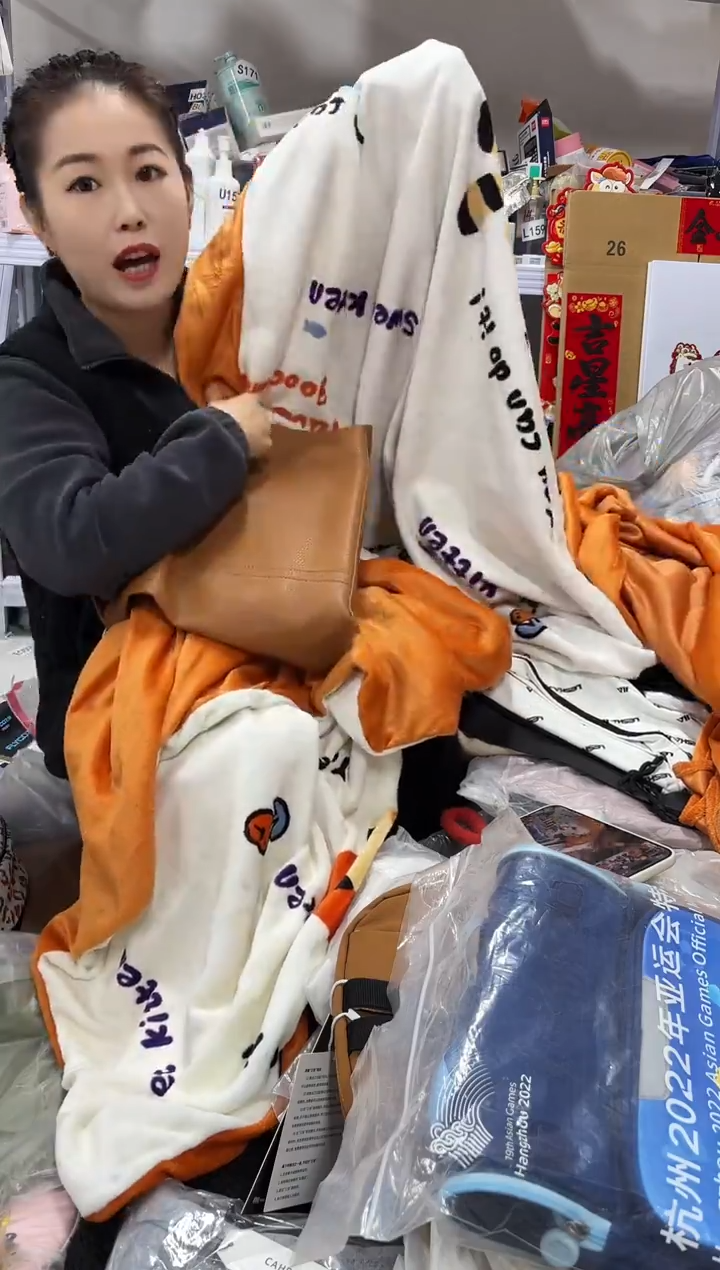 PU上车啦 宝宝们抓紧时间去下方链接拍吧绒绒四件套固定颜色