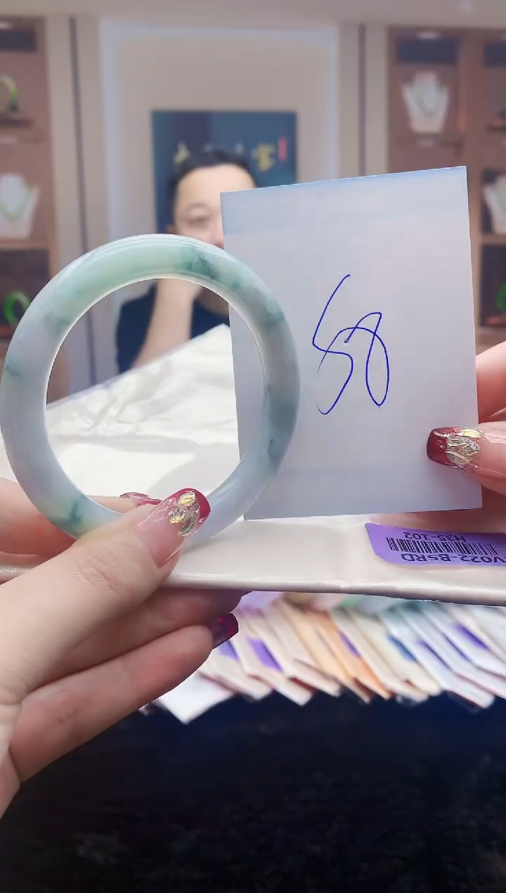 【闪购商品】翡翠手镯未镶嵌     H35-102