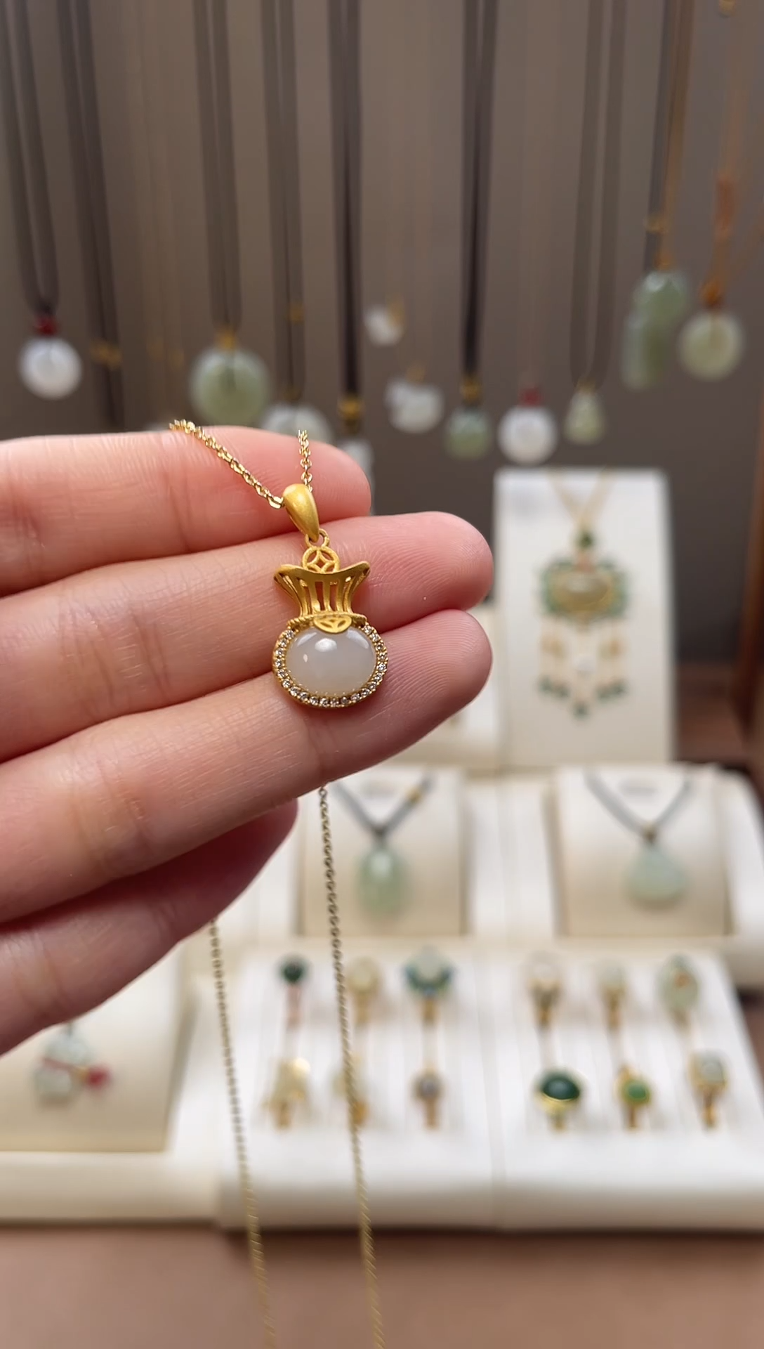 颈饰银S925镶嵌和田玉和田玉吊坠