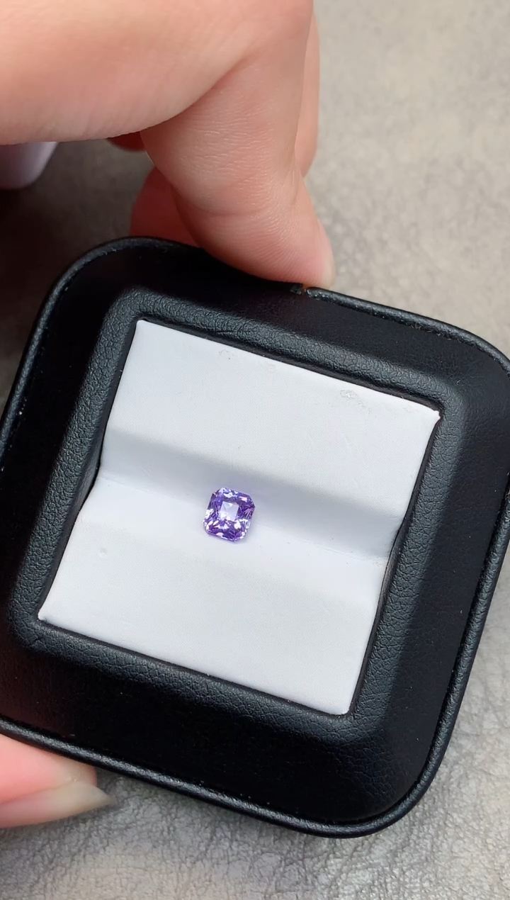 【闪购商品】彩色蓝宝石裸石未镶嵌1.03ct 无烧 紫蓝宝 SY
