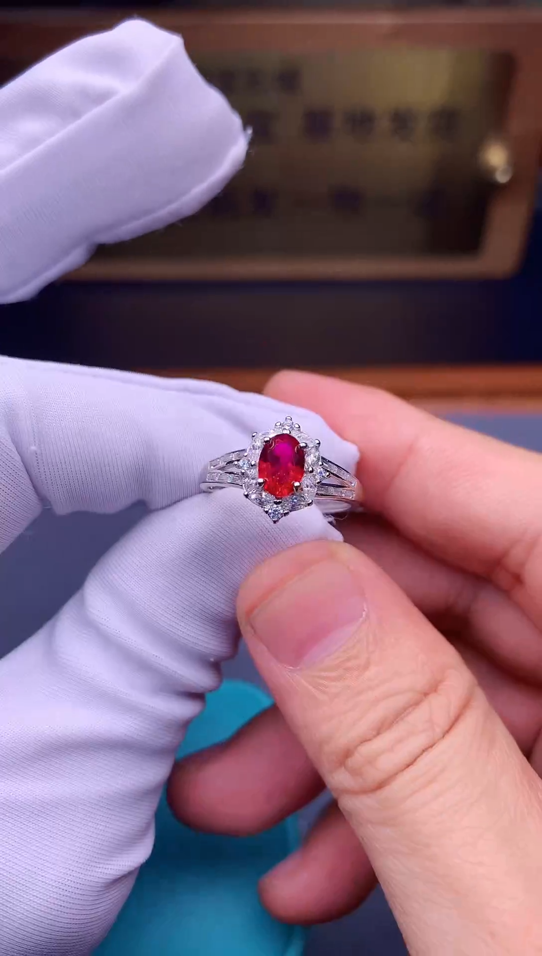 【闪购商品】红宝石戒指银S925镶嵌........