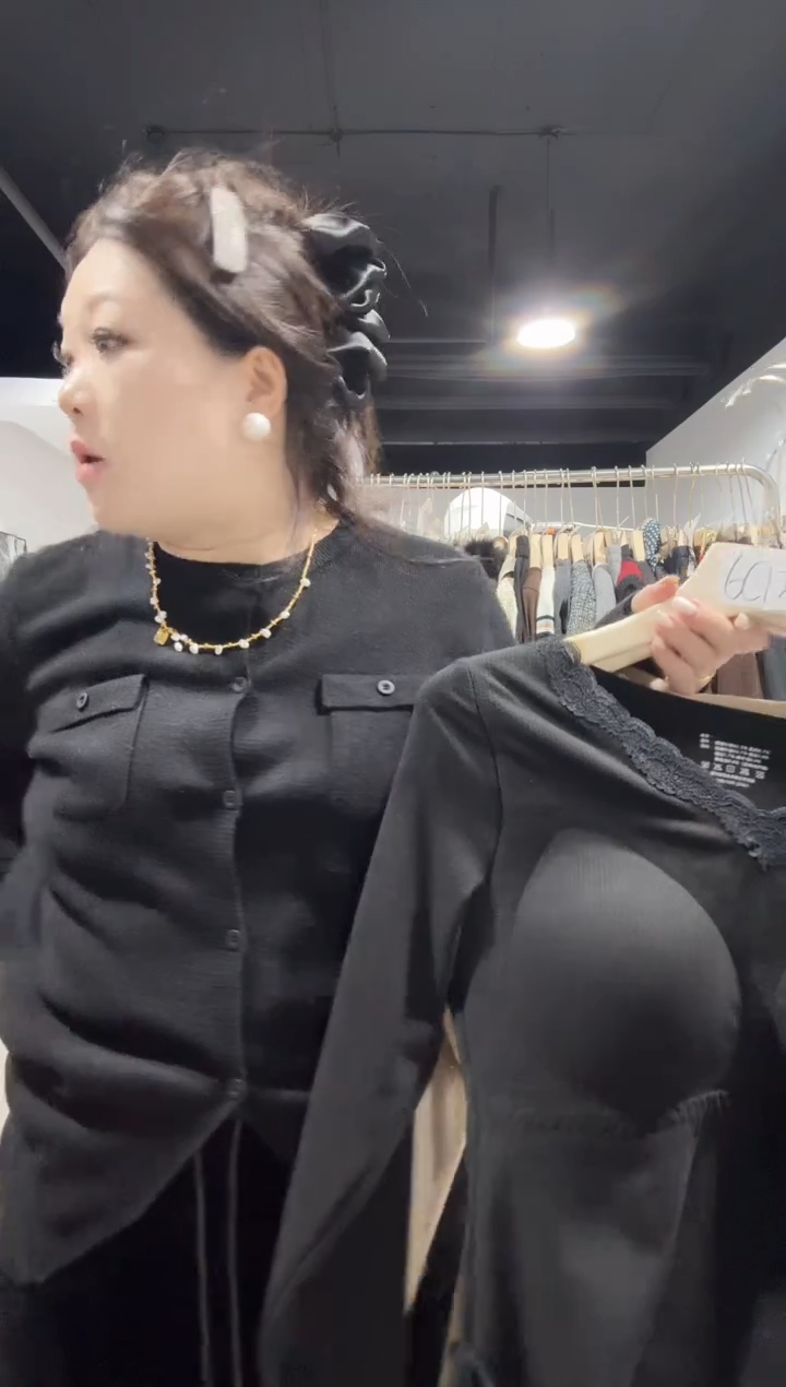 6C125-黑色背心 2码