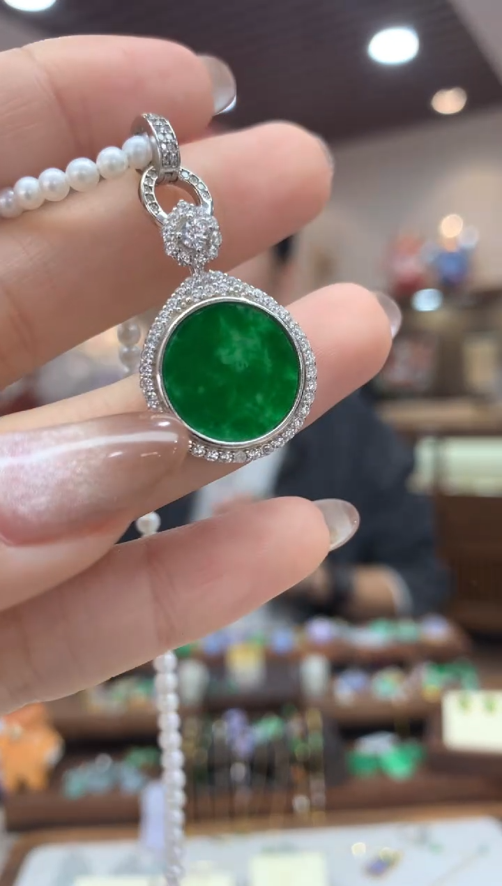 【闪购商品】翡翠吊坠(不含链)银S925镶嵌圆牌