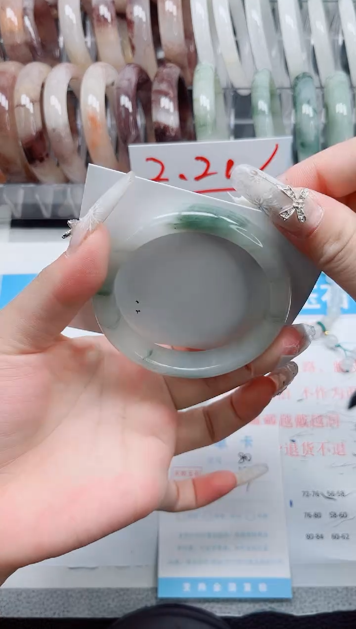【闪购商品】石英质玉手镯未镶嵌A80-57