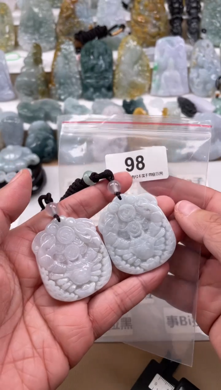 【闪购商品】翡翠颈饰未镶嵌天然缅甸A货翡翠多样性发一98