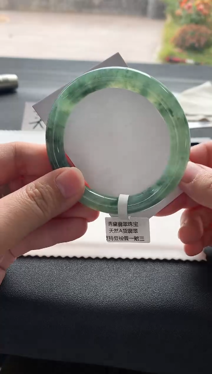 【闪购商品】翡翠手镯未镶嵌55.6圆条买断A8150