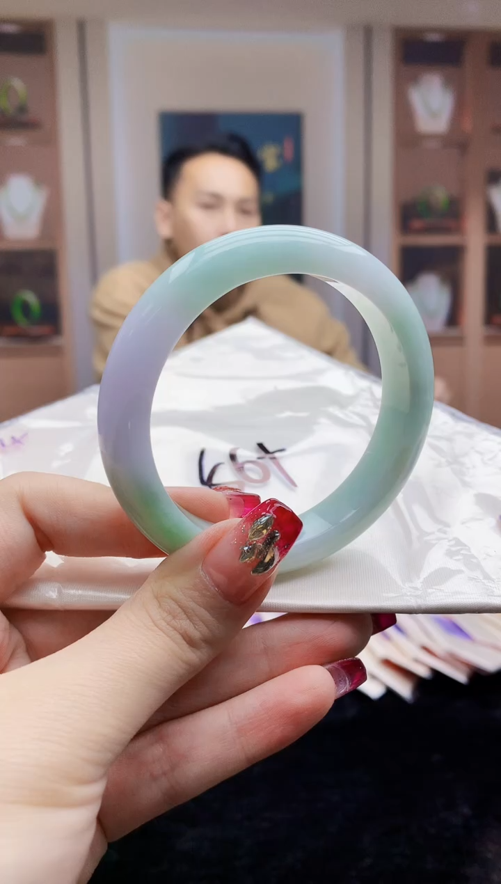 【闪购商品】翡翠手镯未镶嵌    H68-167