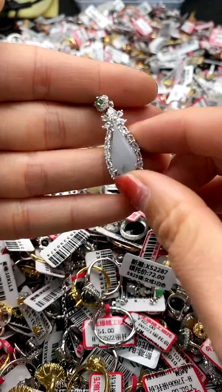 【闪购商品】翡翠戒指银S925镶嵌666666666     2