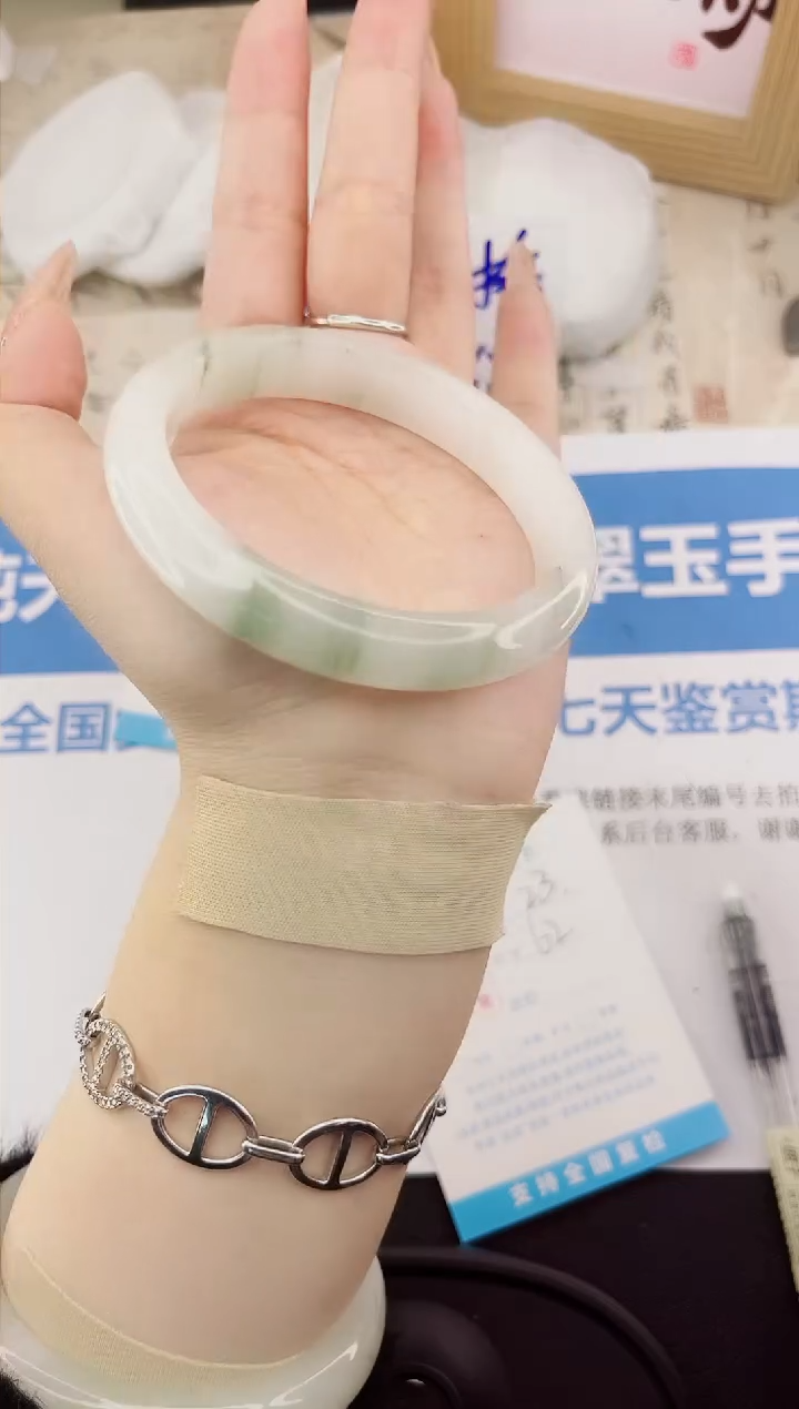 【闪购商品】石英质玉手镯合金23-62