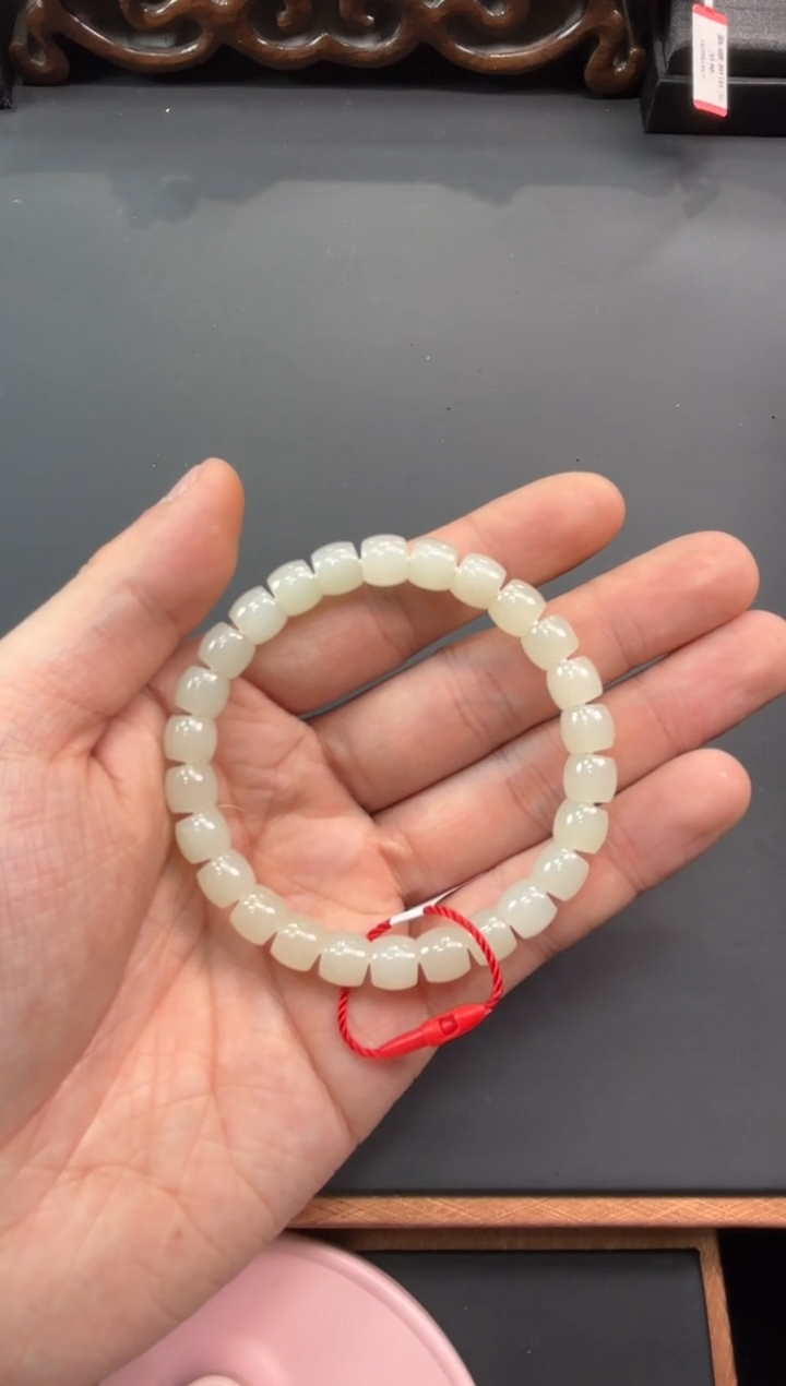 【闪购商品】和田玉手串未镶嵌于田微色差卡8直切
