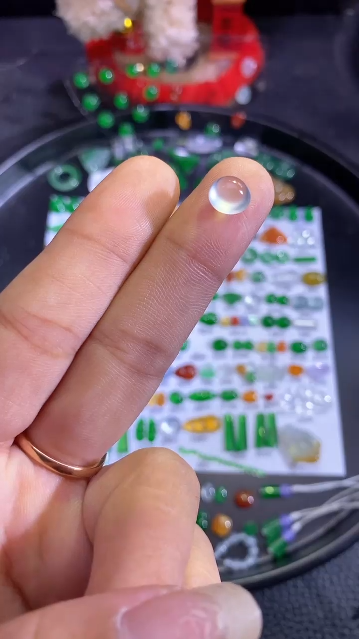 未镶嵌挂件翡翠蛋