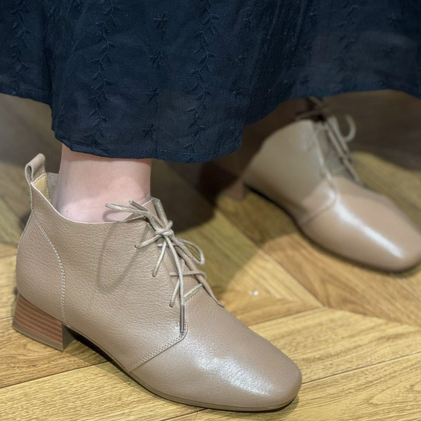 粗跟羊皮短靴661321杏色