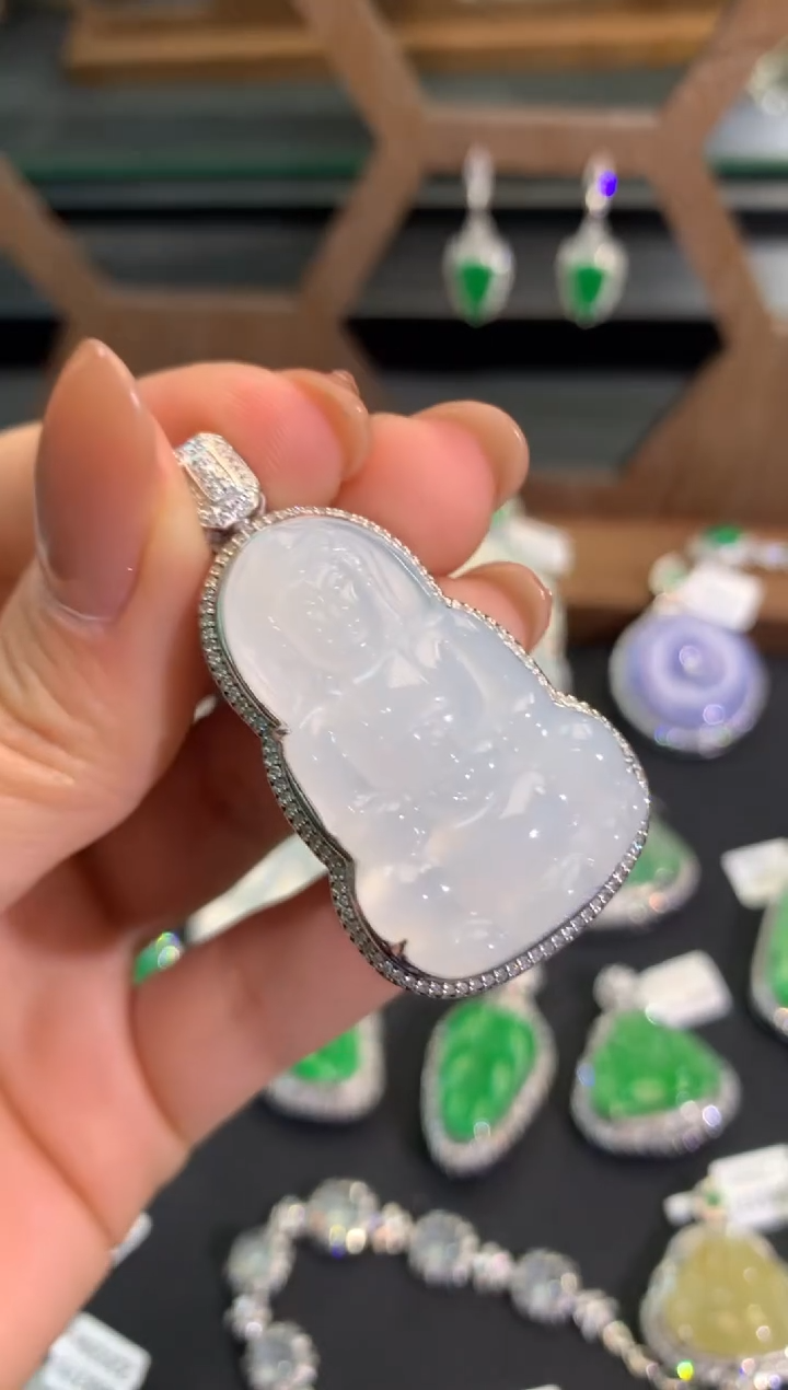 【闪购商品】翡翠吊坠(不含链)18K金镶嵌吊坠