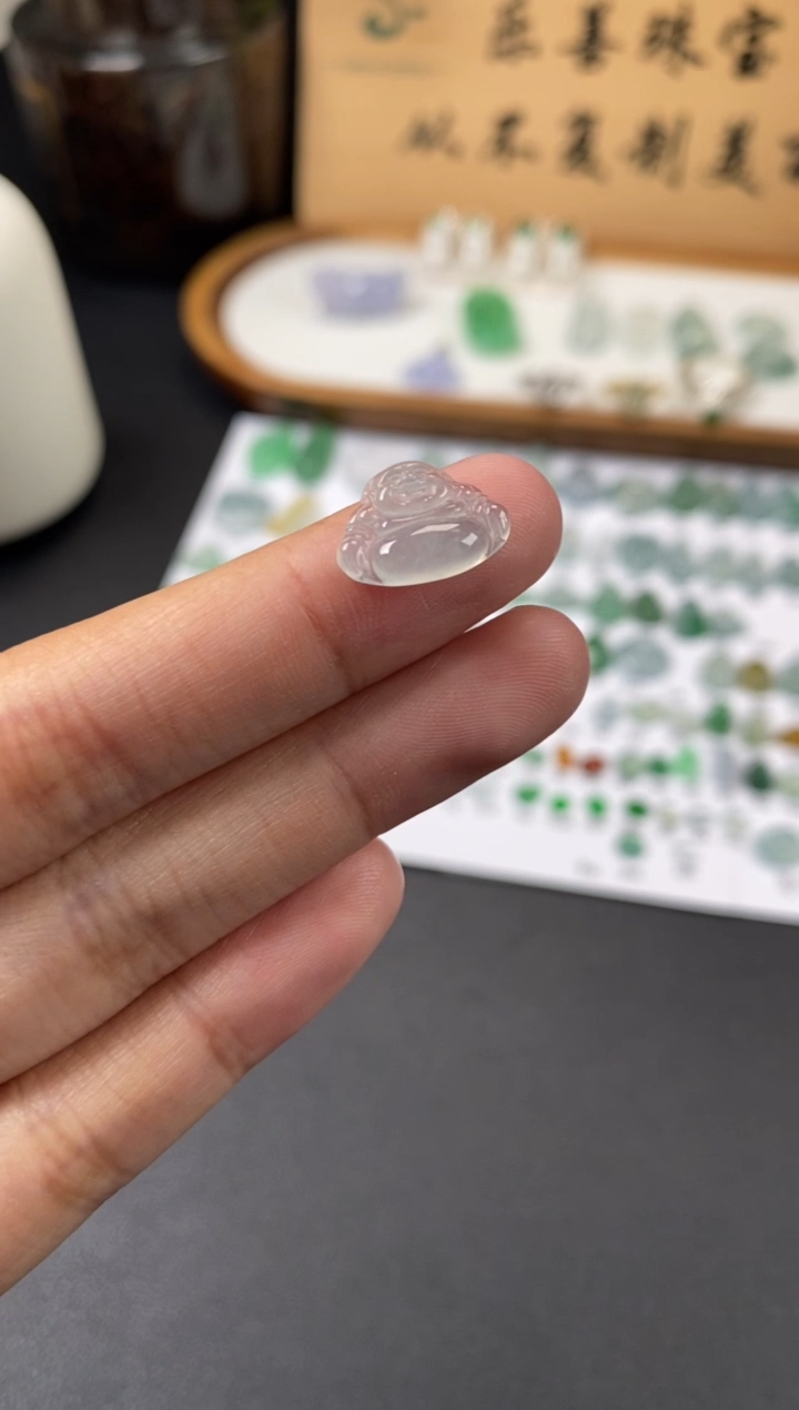 翡翠未镶嵌颈饰翡翠冰种佛公