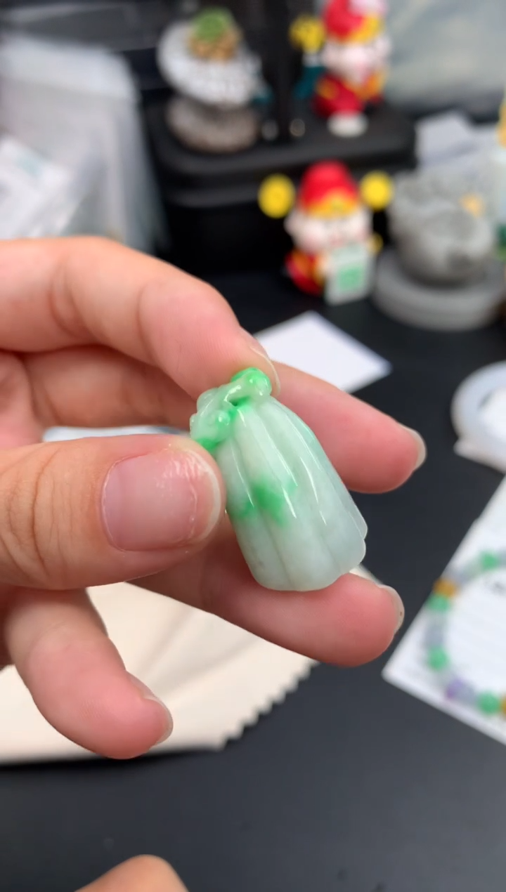 未镶嵌摆件翡翠48小时鉴赏期 退货不扣服务费