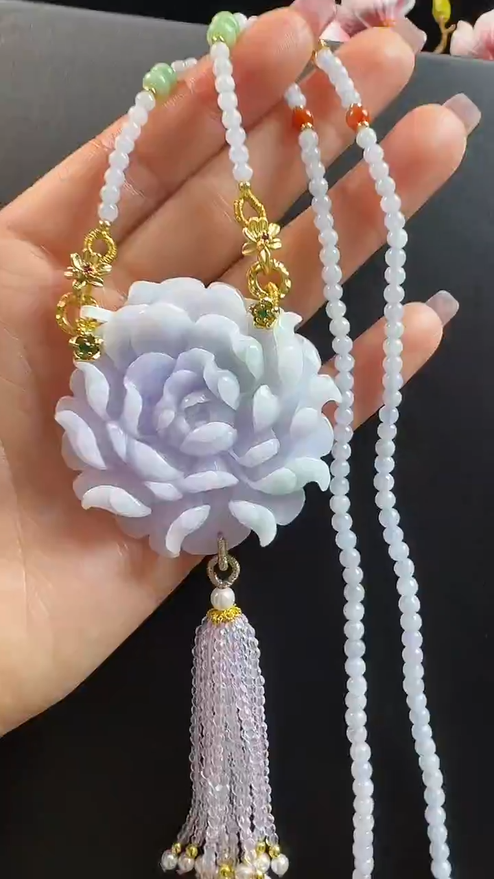 颈饰未镶嵌翡翠花牌