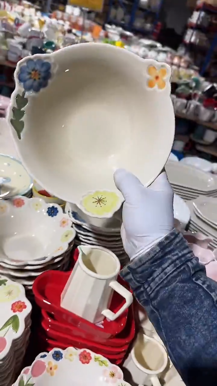 陶瓷花朵汤碗微瑕 凑满20元包邮