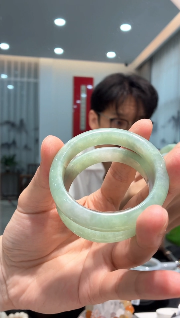 定制翡翠手镯未镶嵌老王-天然翡翠手镯A货-多样性发一006