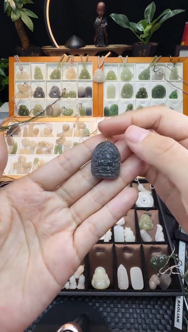 【闪购商品】和田玉颈饰未镶嵌烟紫大黑天