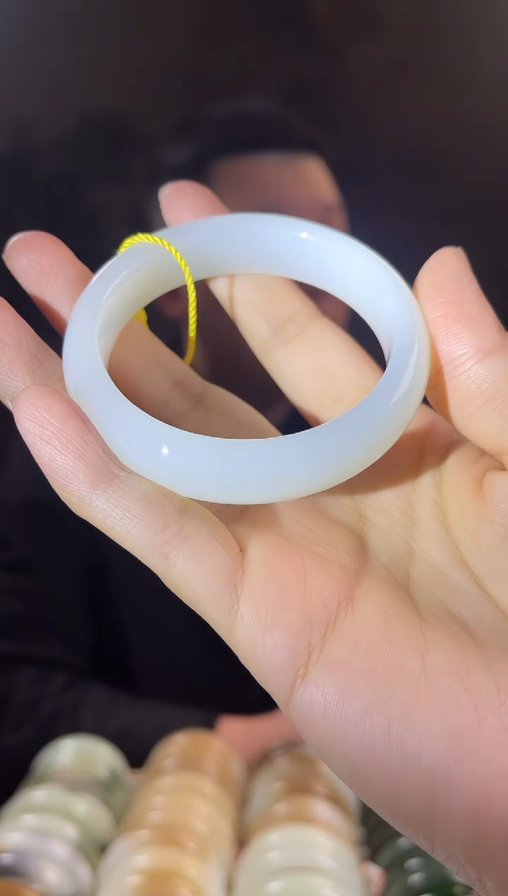 未镶嵌手镯和田玉53圈口0666