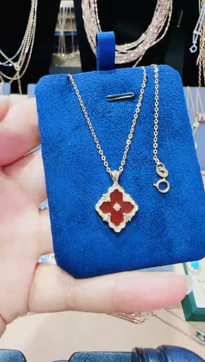 【闪购商品】玛瑙/玉髓项链18K金镶嵌项链 