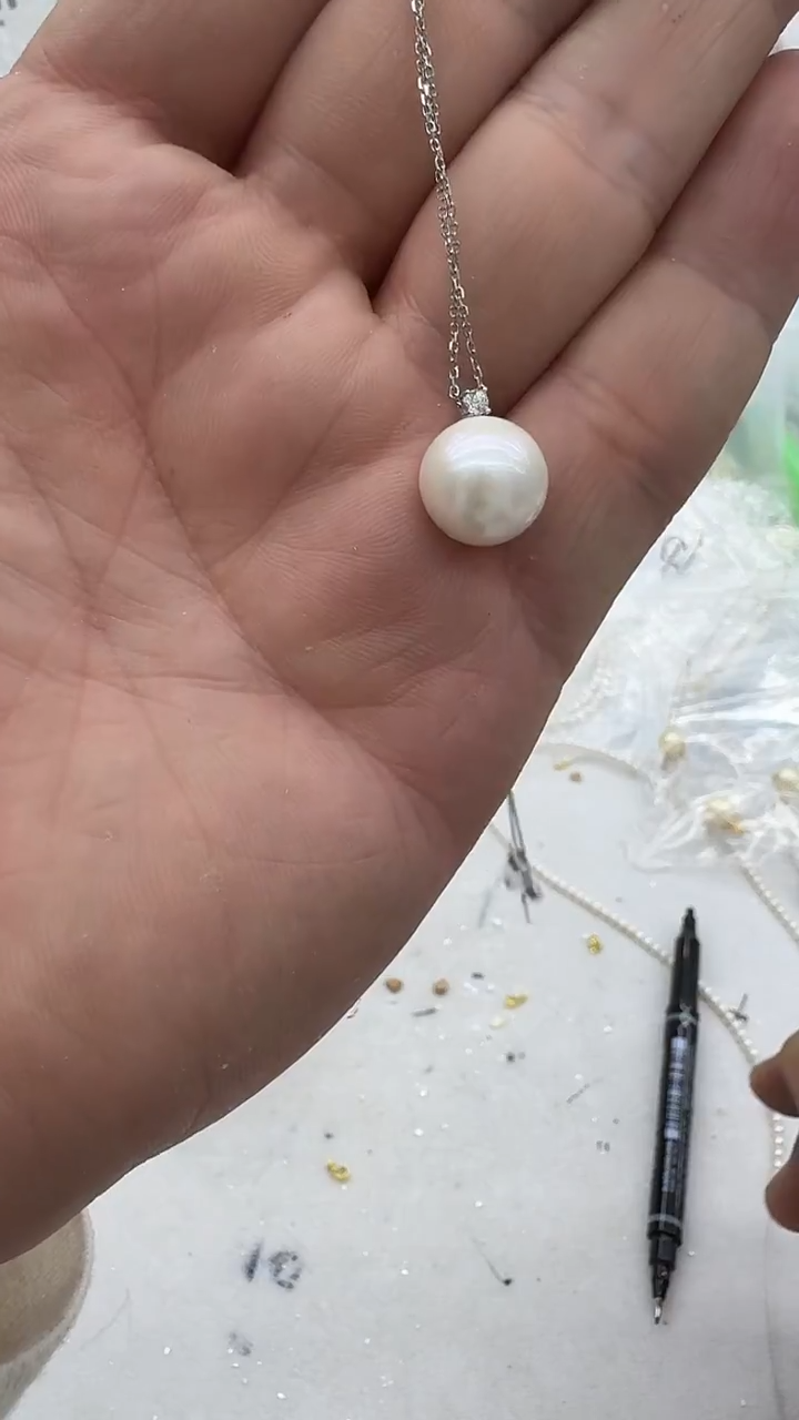 吊坠(赠链)18K金镶嵌淡水珍珠11-12mm 白珠王妃-孤品