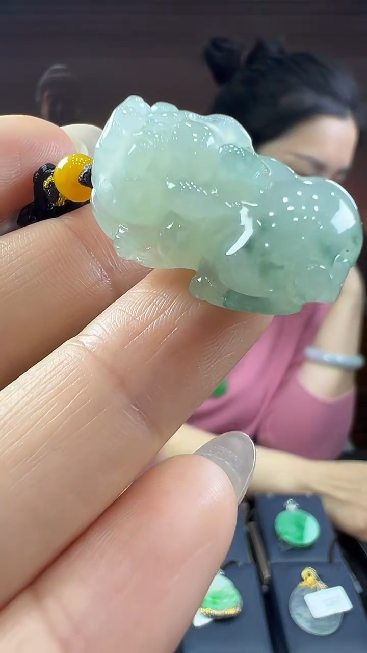 未镶嵌挂件翡翠貔貅 