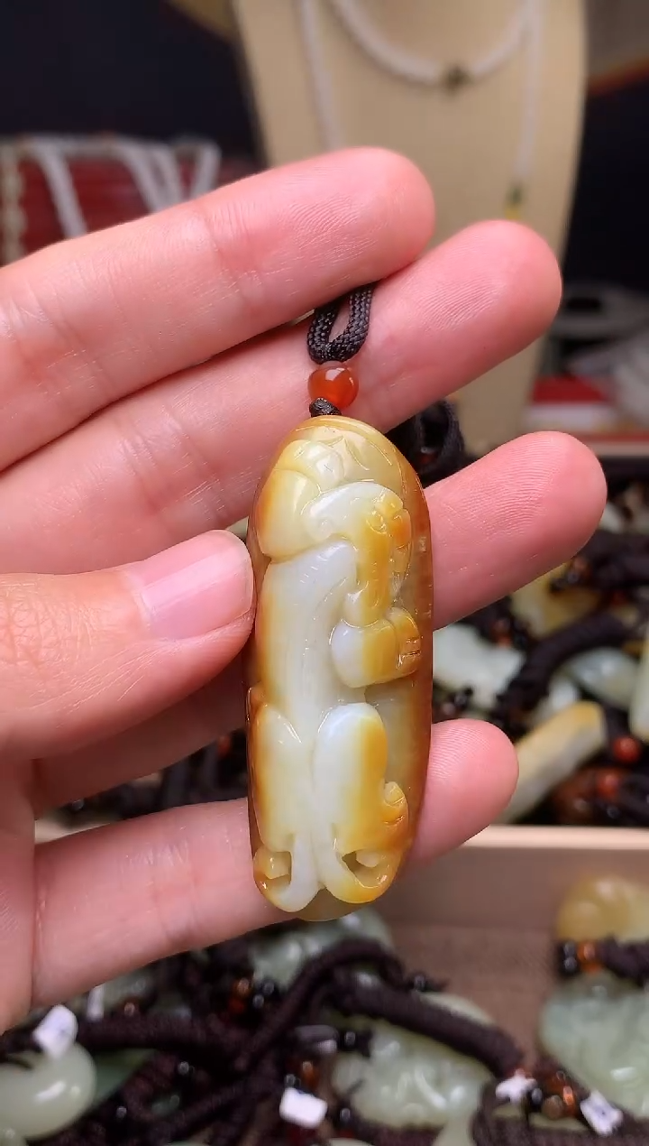 颈饰未镶嵌和田玉新疆料青海料清水和田玉吊坠