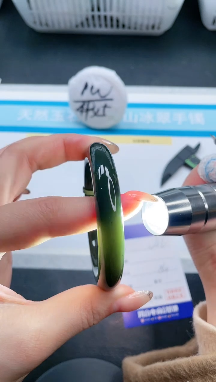 【闪购商品】和田玉手镯未镶嵌14V46-54