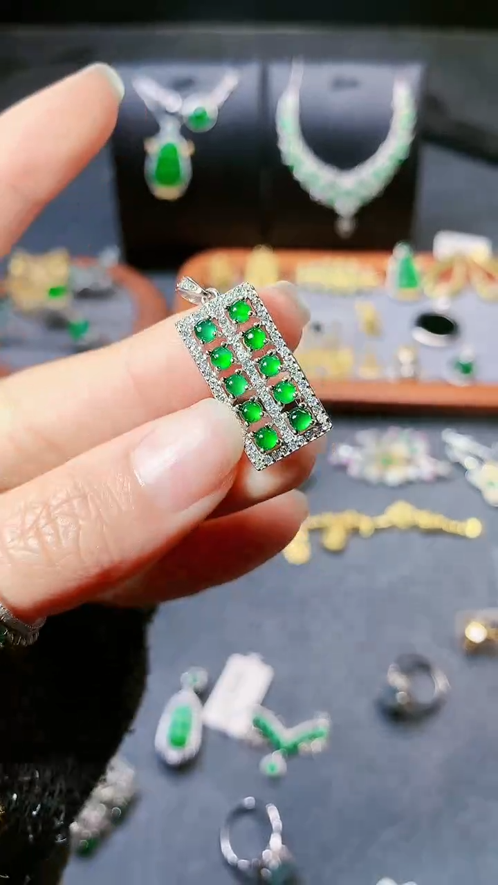 【闪购商品】翡翠颈饰银S925镶嵌吊坠