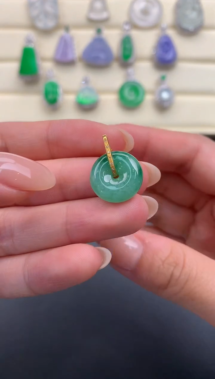 【闪购商品】翡翠颈饰18K金镶嵌Q865     