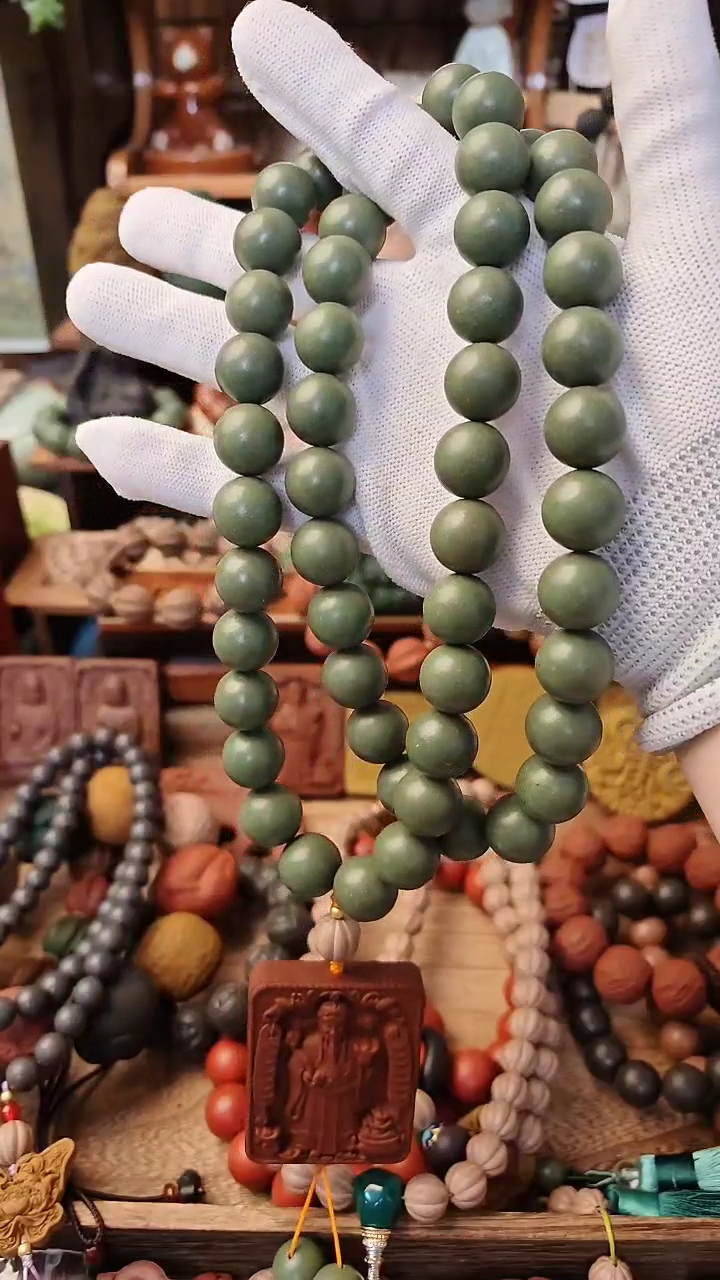 【闪购商品】狄伟草项链一条一条