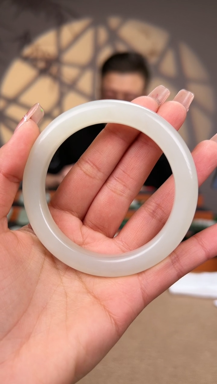 【闪购商品】和田玉手镯未镶嵌白玉手镯