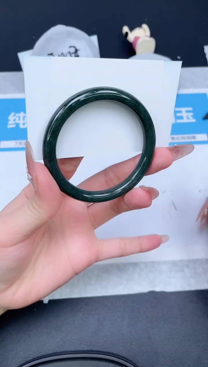 【闪购商品】和田玉手镯未镶嵌90-54