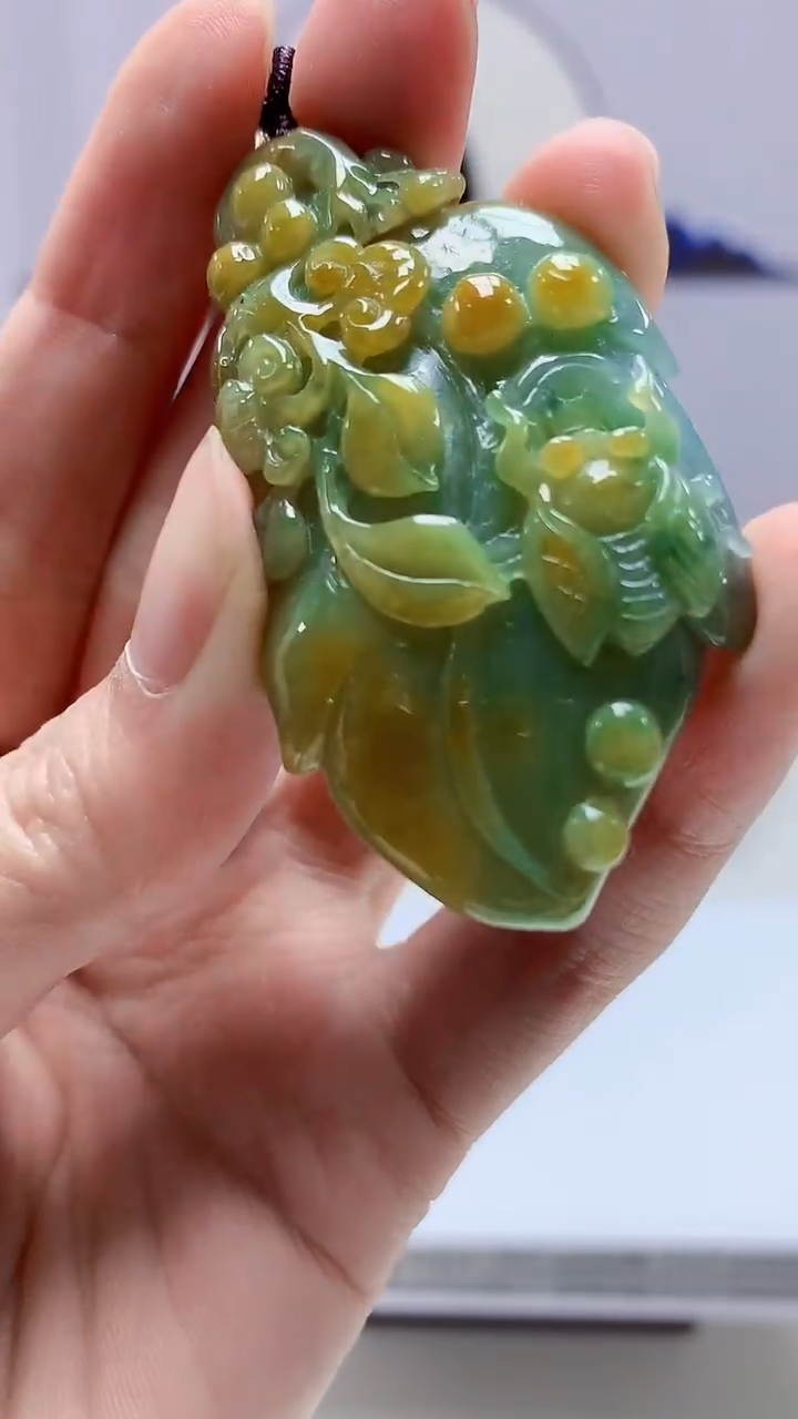 【闪购商品】定制翡翠未镶嵌5060zm-毛货挂件160