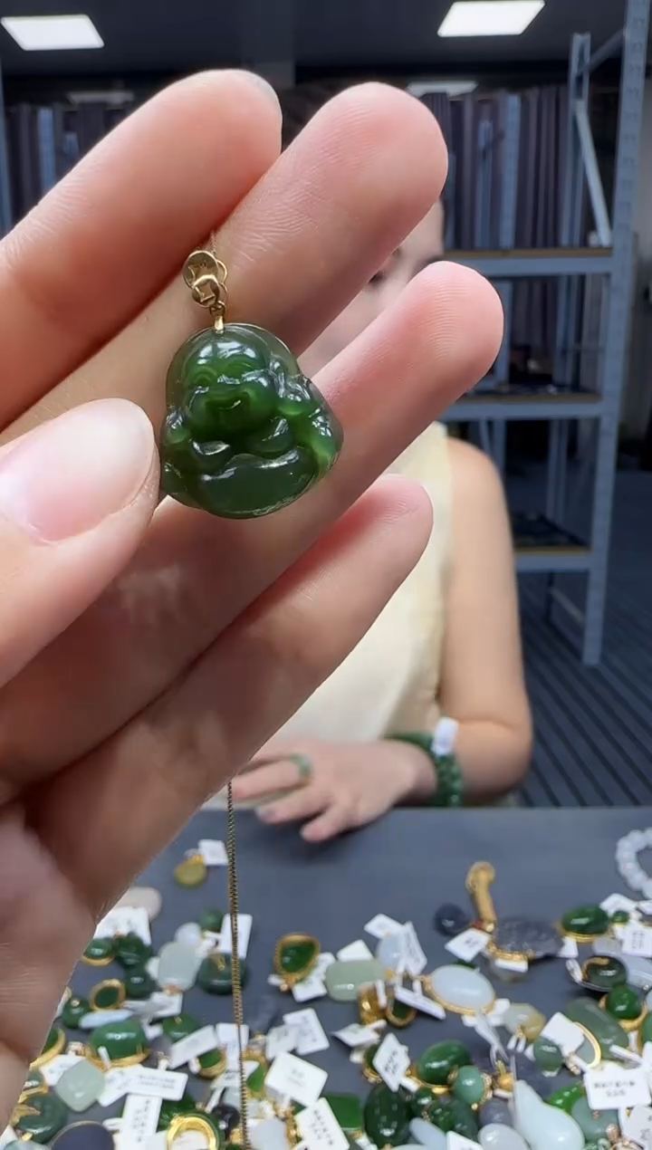 和田玉18K金镶嵌挂件 不含链