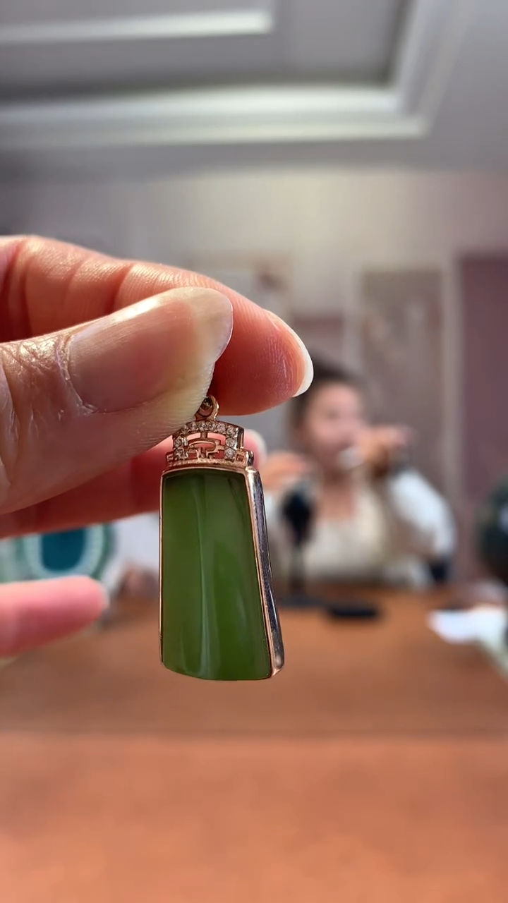 银S925镶嵌和田玉挂件碧玉无事牌