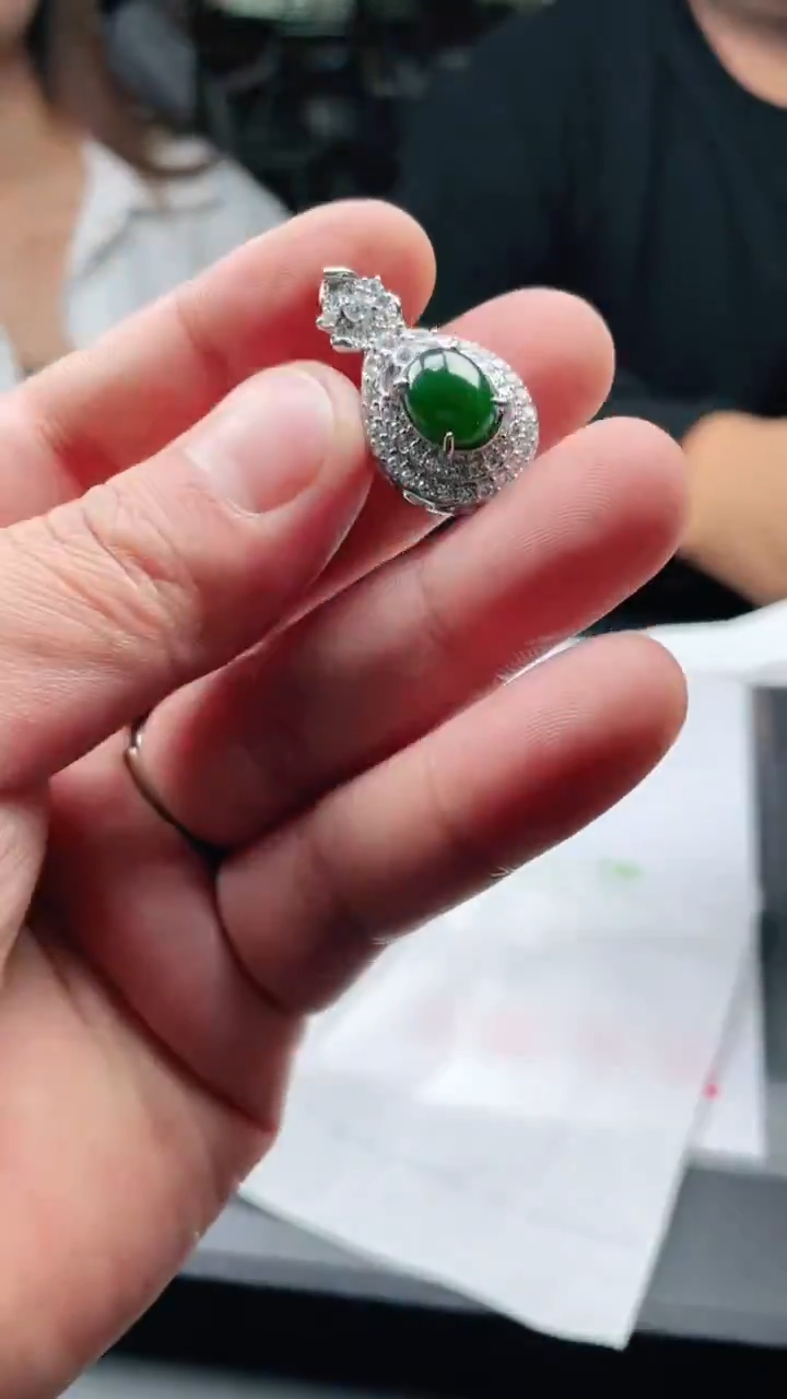 颈饰未镶嵌翡翠首饰