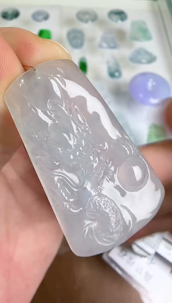 【闪购商品】翡翠颈饰未镶嵌···